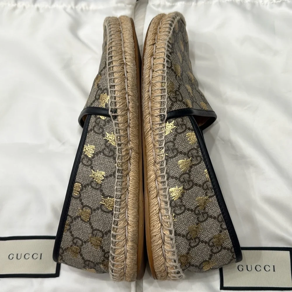 GUCCI GG Supreme Bee Espadrilles - Picture 10 of 15